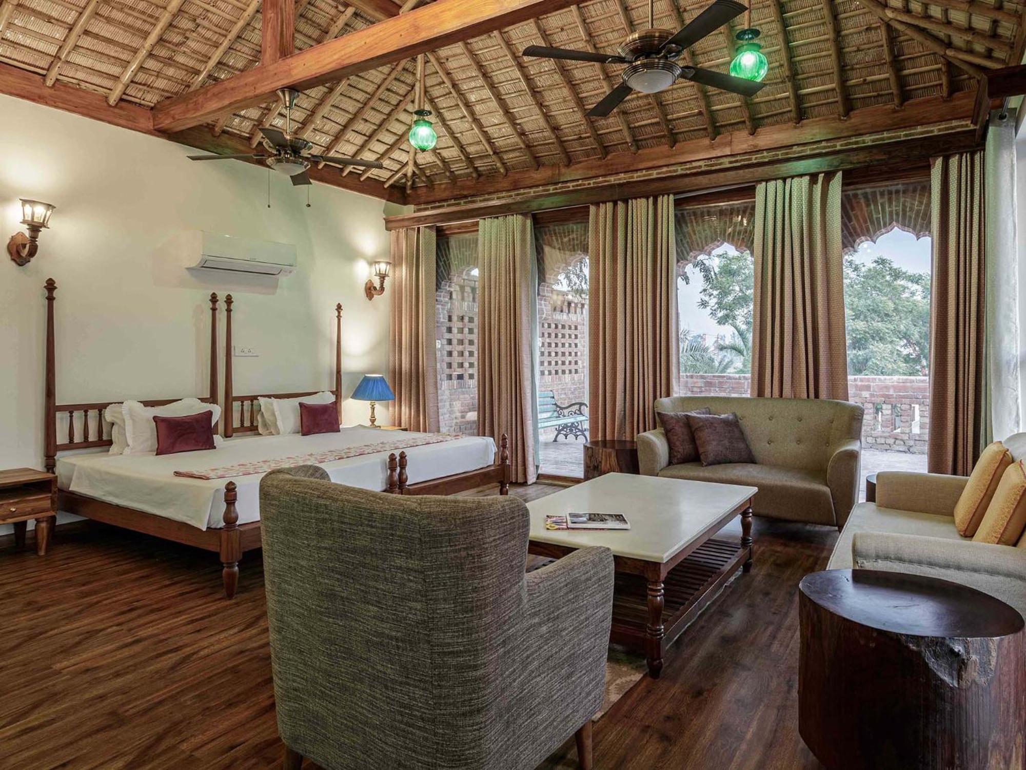 Namaste Dwaar - The Gateway To Rural India Hotell Khatauli Exteriör bild